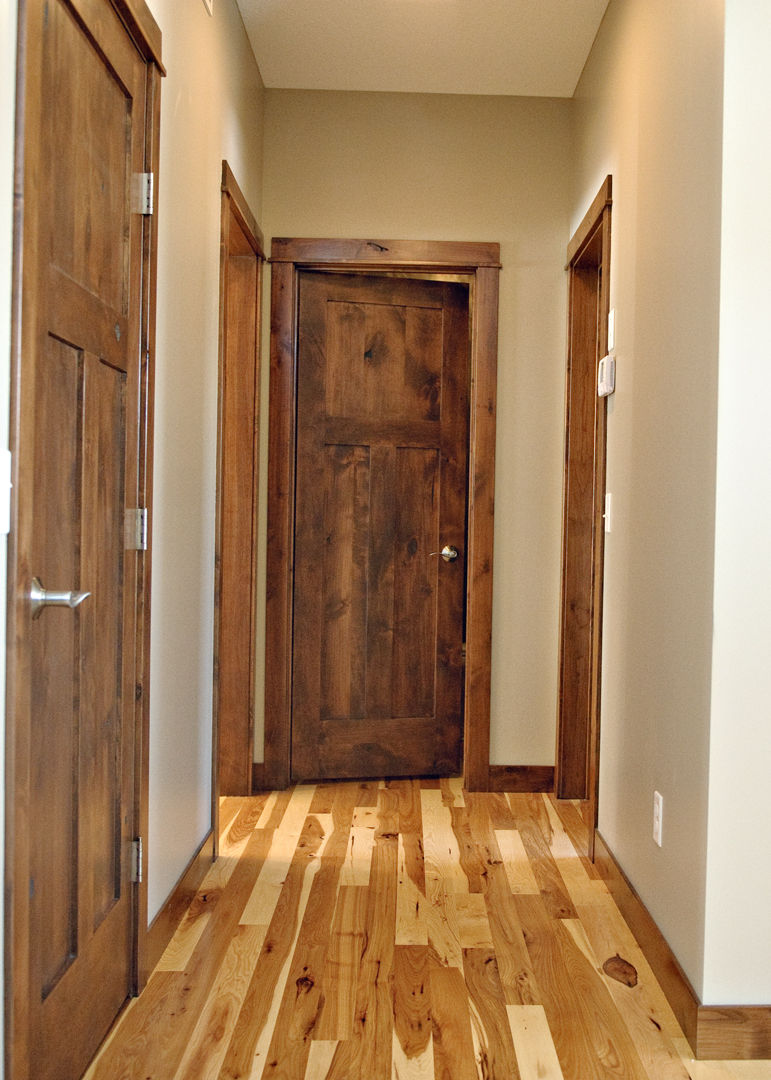 Knotty Alder 3 Panel Craftsman Style Interior Door In 1010